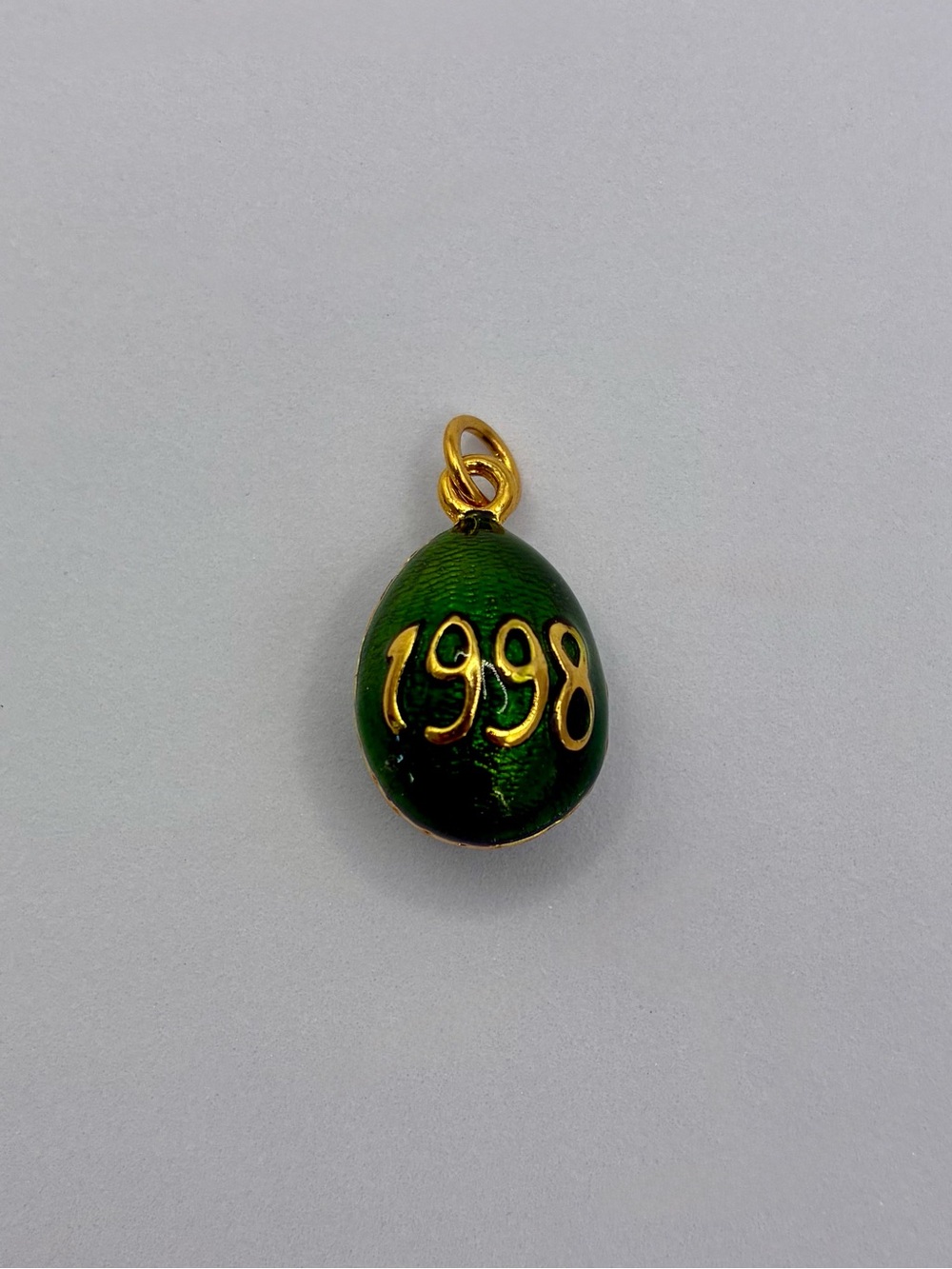 Joan Rivers Vintage Gold-Tone 1998 Green Enamel Fabergé Egg Style Pendant Charm